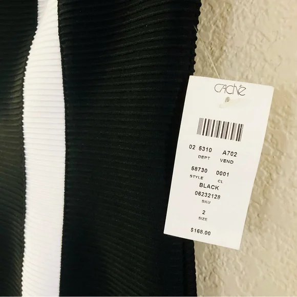 🆕 Cache Black and White Dress - Picture 2 of 4